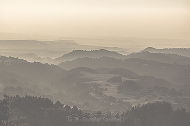 MG 0560 Sierra de Alcubierre bruma al atardecer